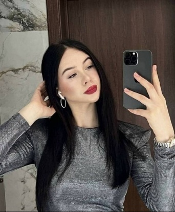 У меня есть все, что нужно для нашей сладкой встречи: страсть, сексапильность и непревзойденные навыки. Я знаю, как раскрыться, чтобы удовлетворить все твои сокровенные желания. Мои услуги обширны и включают классический секс, оральные ласки, массаж и многое другое. У меня есть фото, чтобы ты мог оценить всю мою красоту и привлекательность. Я живу в Москве и готова встретиться с достойным мужчиной в Москве или в иных удобных местах. Не упусти возможность почувствовать себя настоящим королем в моей шикарной компании. 🌟💋🔥🔞 Вива